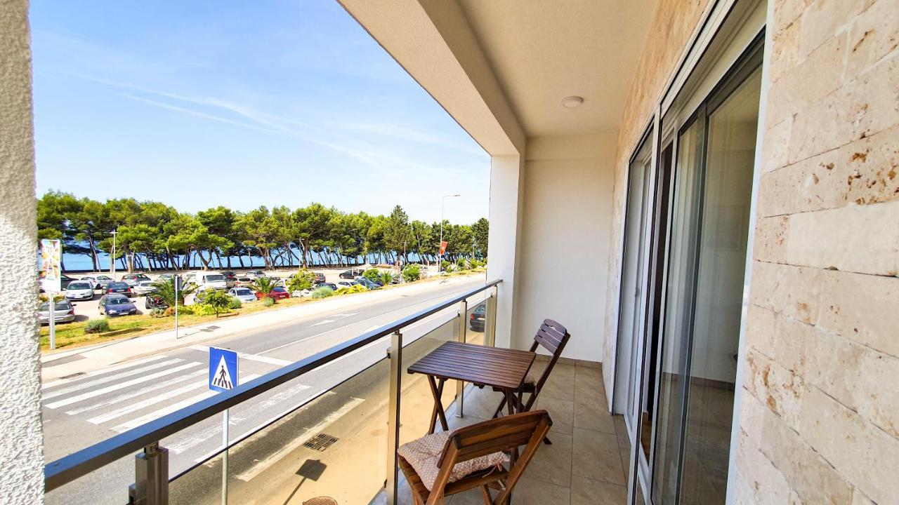 Olav Holiday Apartments Bar Exterior photo